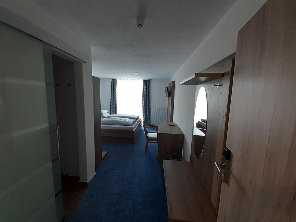 Landgasthof Hotel Lamm 라이힌겐 외부 사진